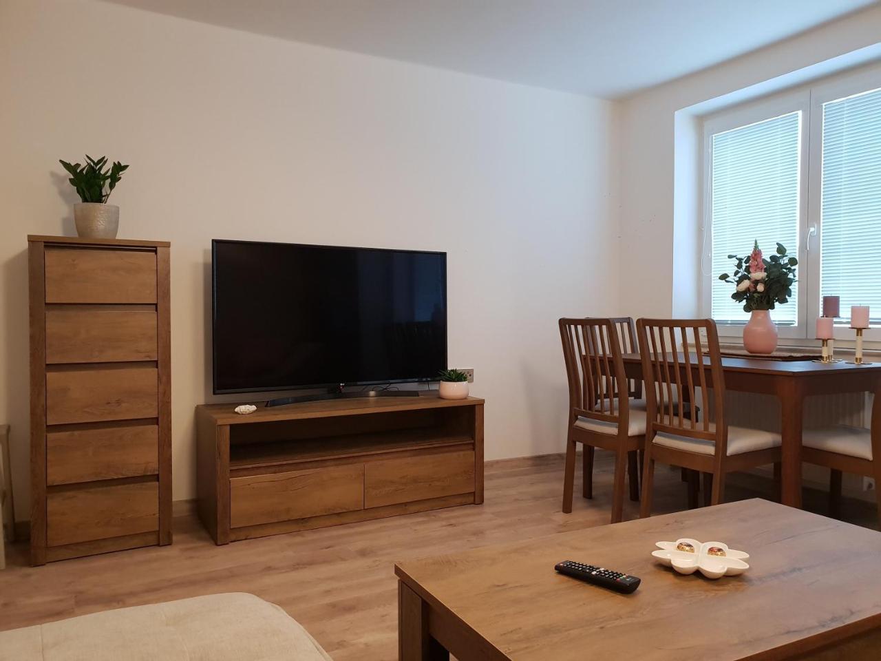 Apartman U Labe Apartment Nymburk Bagian luar foto